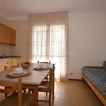 Sirio Via Pesci 6,8,14 דירה